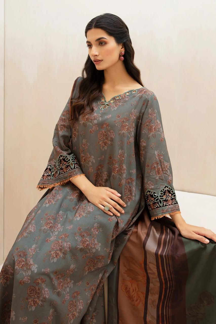 Embbroidered lawn 3-piece Dress